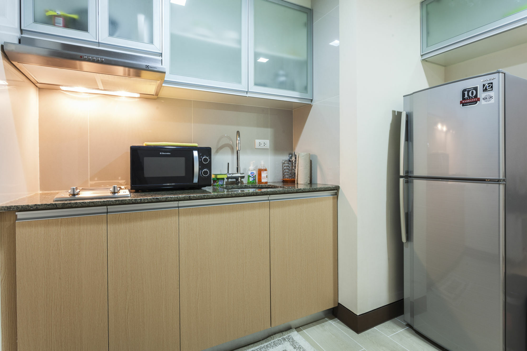 Csuites At Two Central Residences Makati City Dış mekan fotoğraf